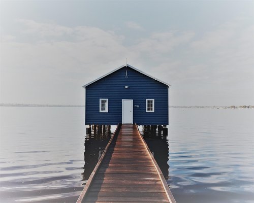 Perth Swan River view highlighting relaxed weekend leisure